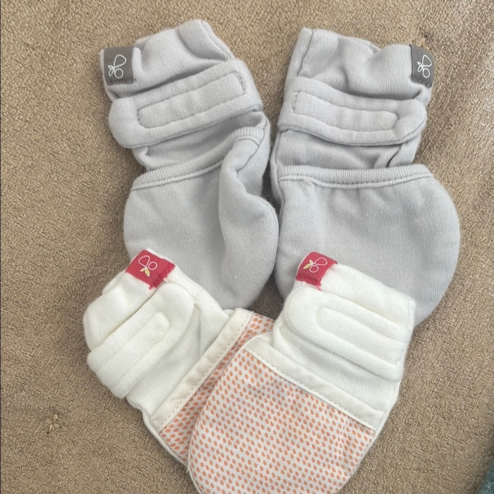 Goumi Baby Mittens